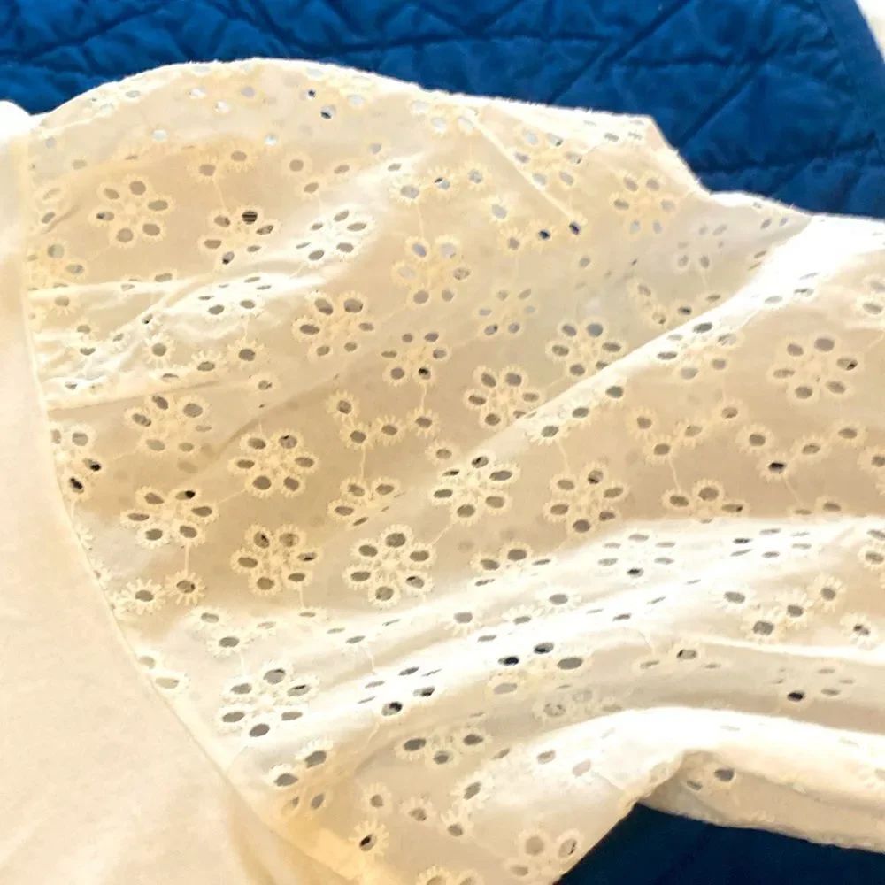 Puff eyelet sleeve loft top - Picture 6 of 8